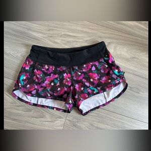 Lululemon shorts size 4
